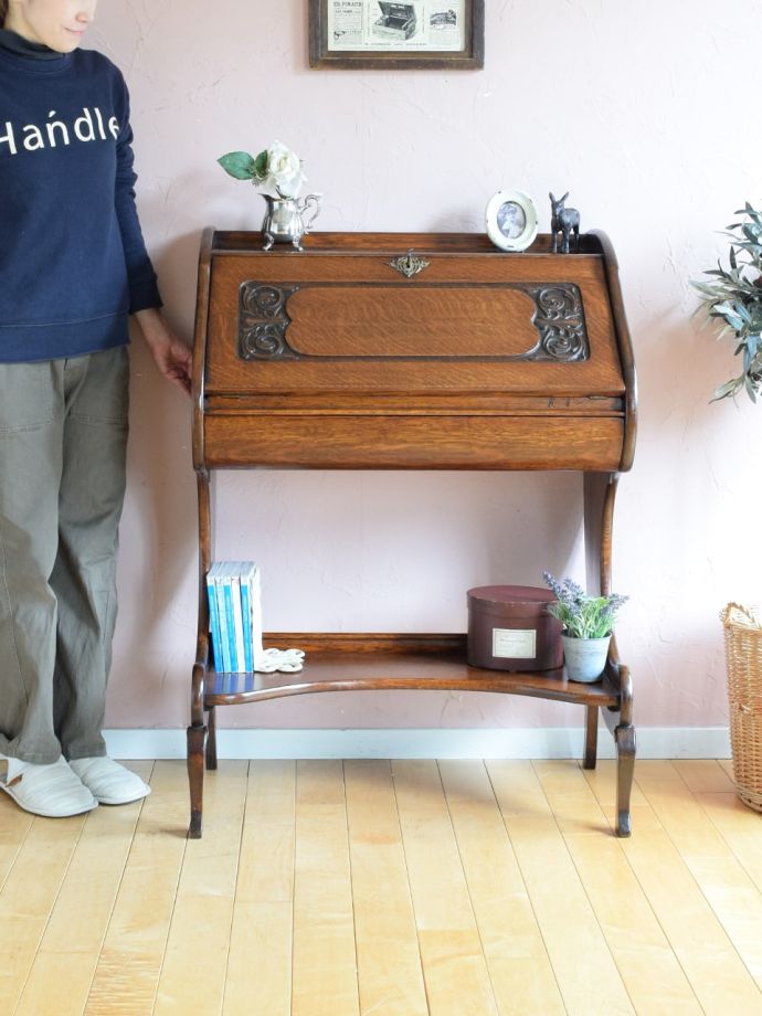 英国アンティークのビューロー