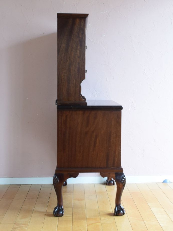 サイドボードの側面