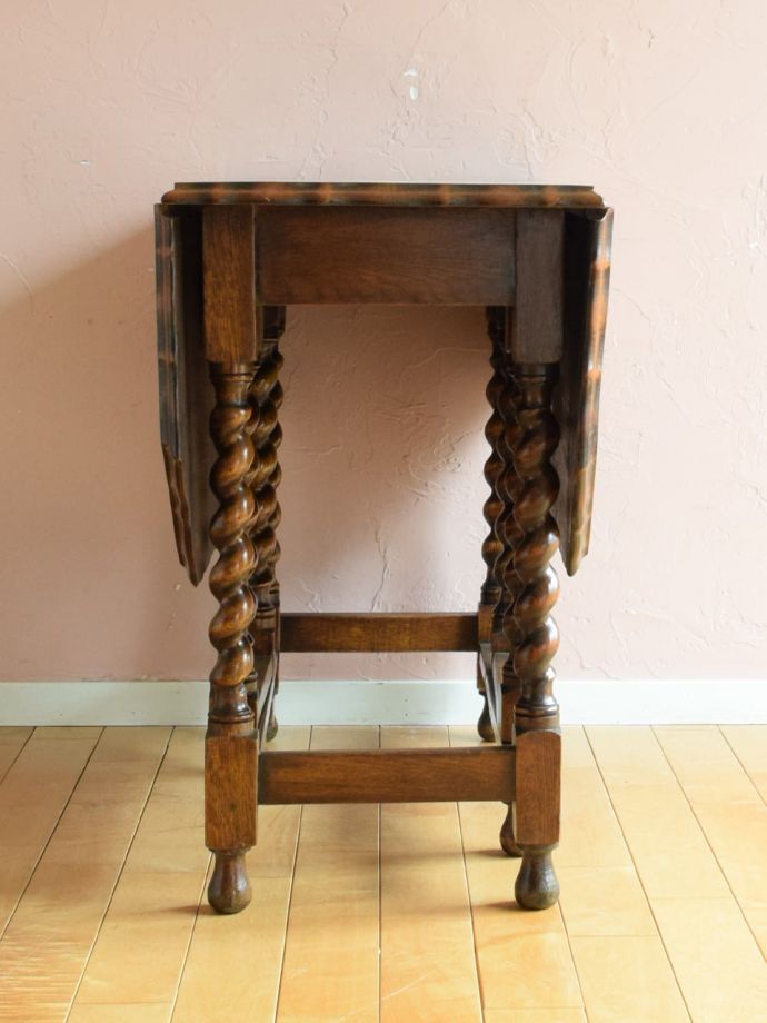 折り畳み式テーブルの側面