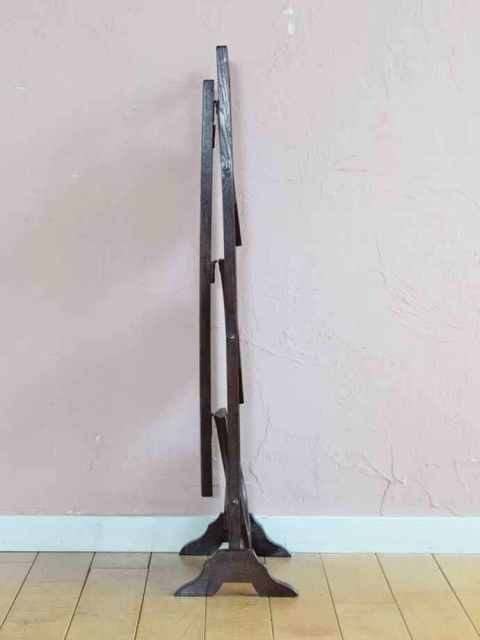 畳んだ時のケーキスタンドの側面