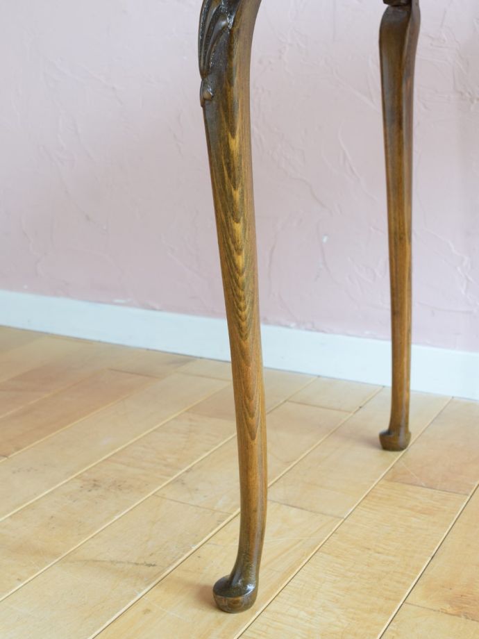 アンティークテーブルの脚