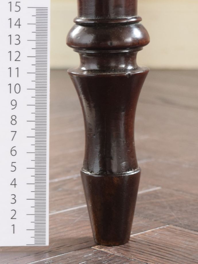 伸長式テーブルの脚