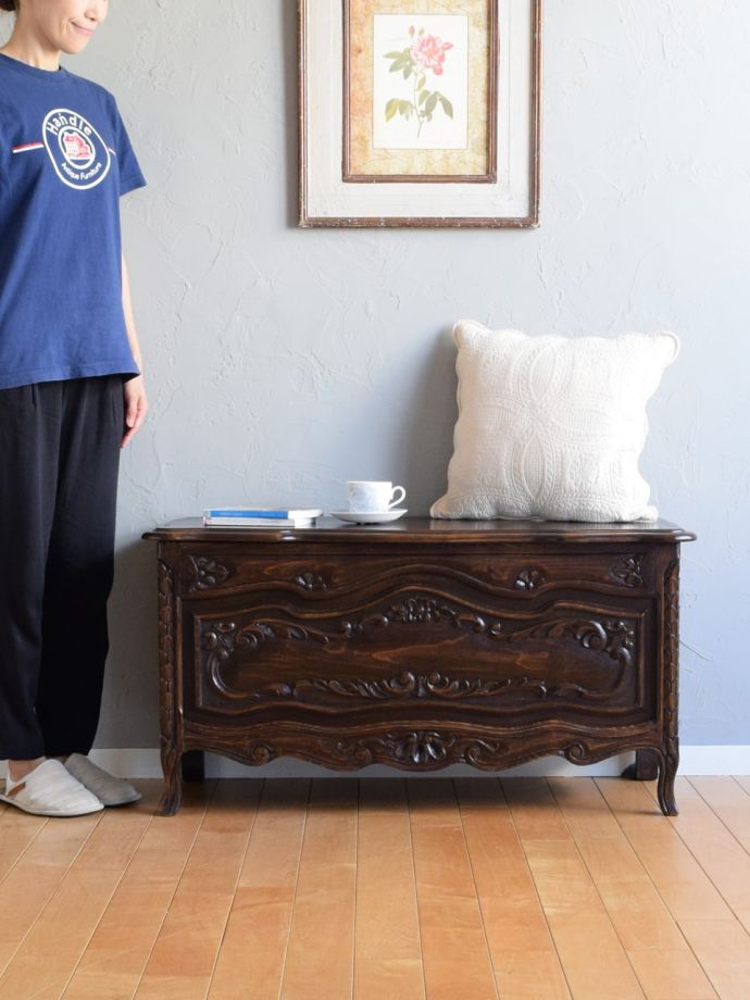 アンティークのブランケットボックス