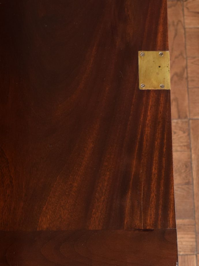 アンティークビューローのデスク