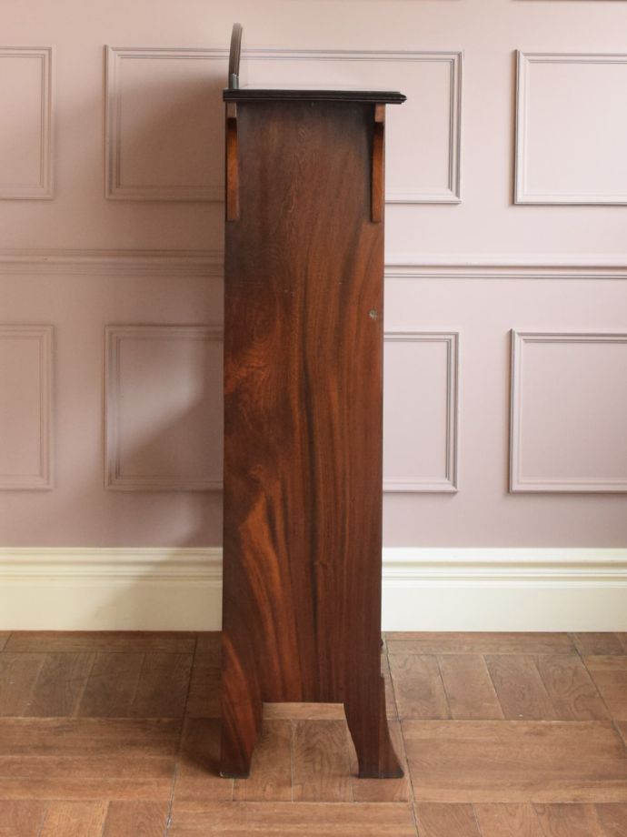 ビューローの側面