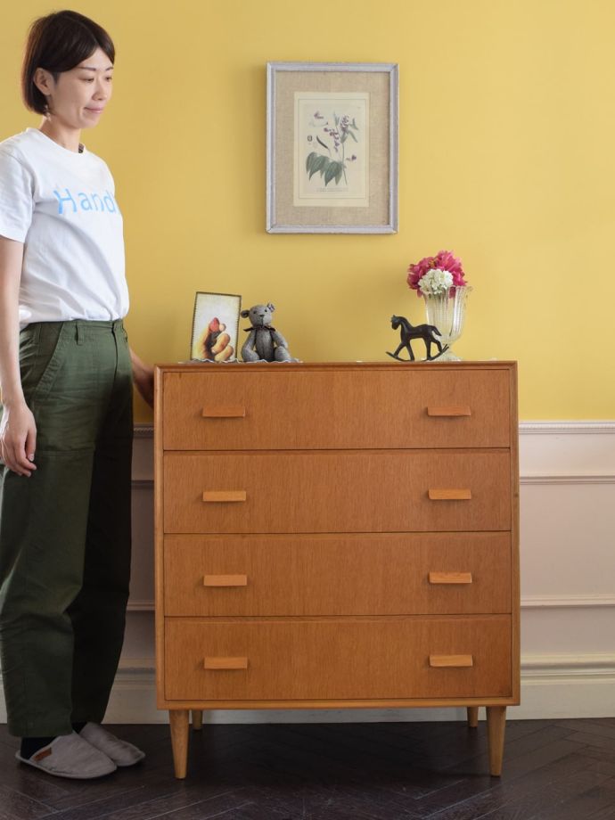 ビンテージのおしゃれなチェスト