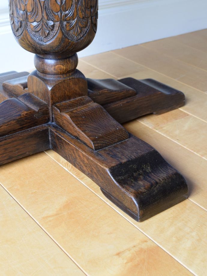 アンティーク家具の脚