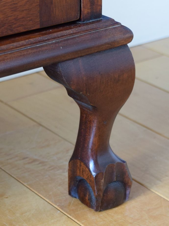 アンティーク家具の脚