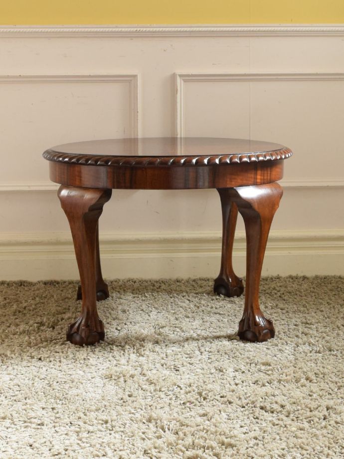 コーヒーテーブルの側面