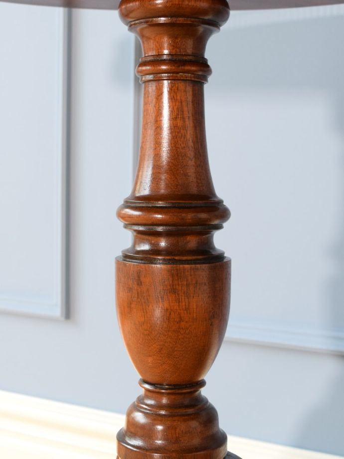 サイドテーブルの装飾