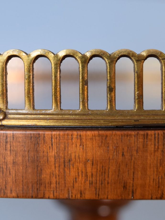 サイドテーブルの装飾