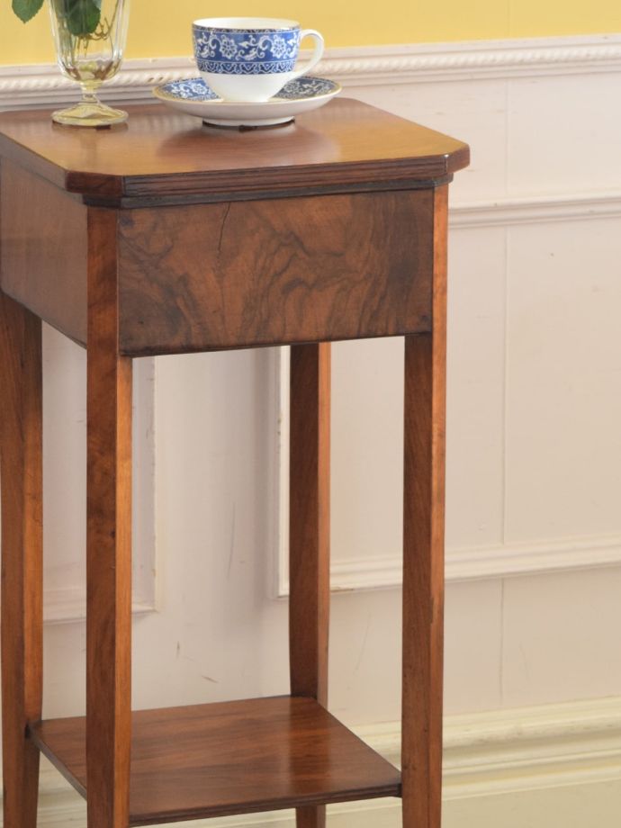 アンティーク家具の美しさ