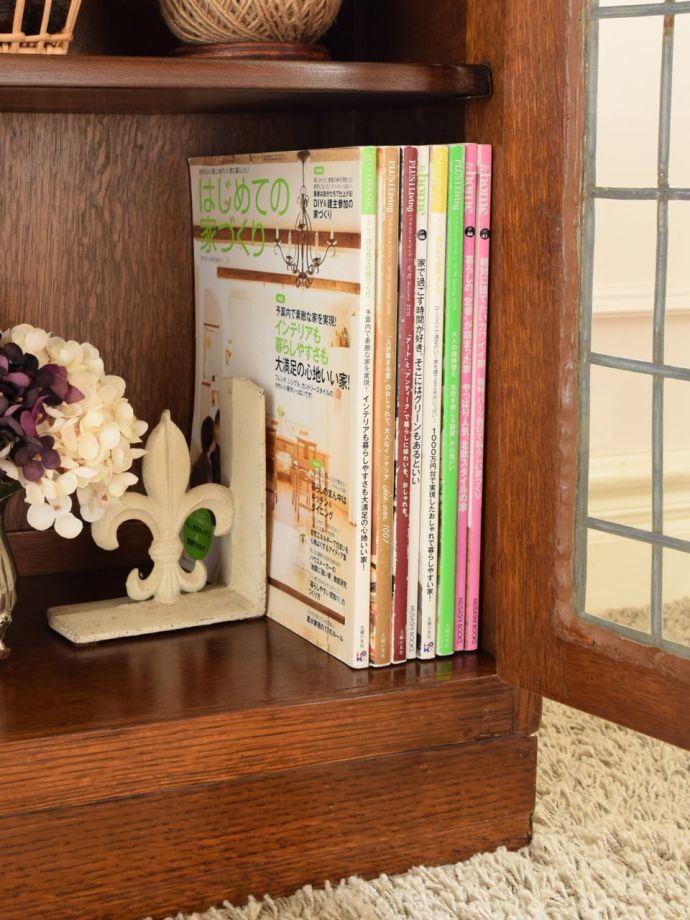 収納たっぷりのキャビネット