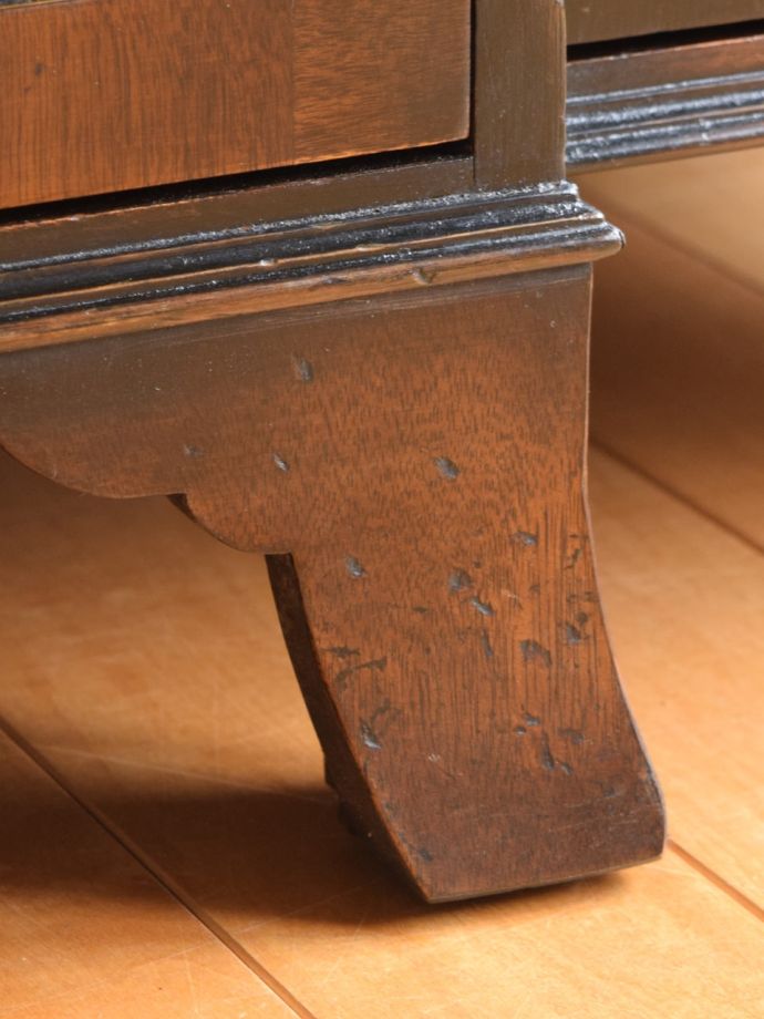 アンティーク家具の脚