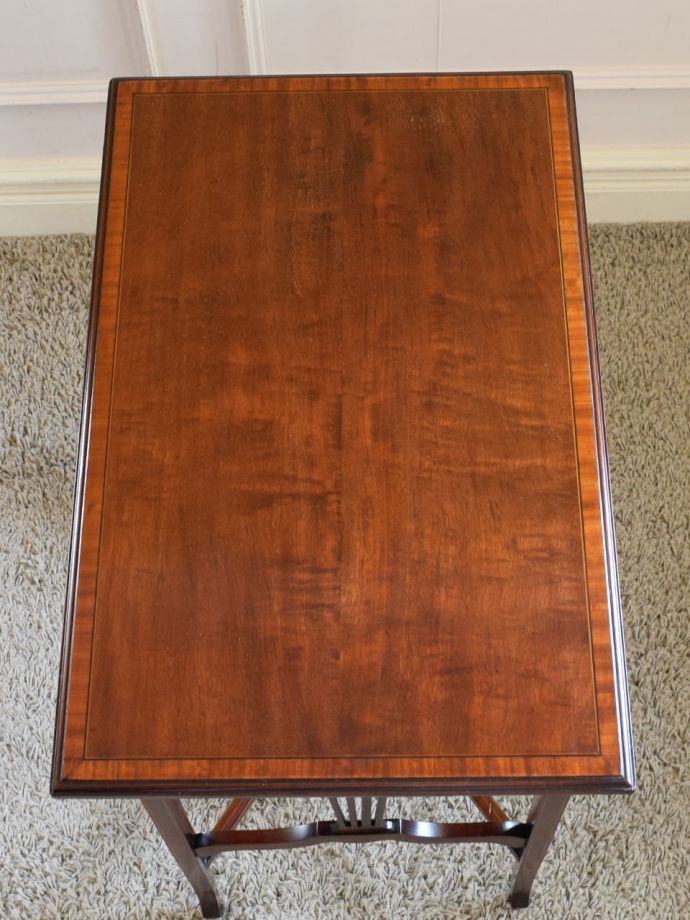 オケージョナルテーブルの天板