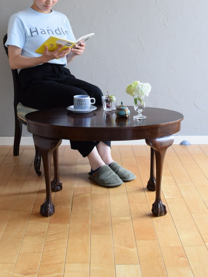 アンティークのコーヒーテーブル