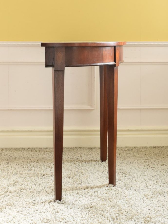 コンソールテーブルの側面