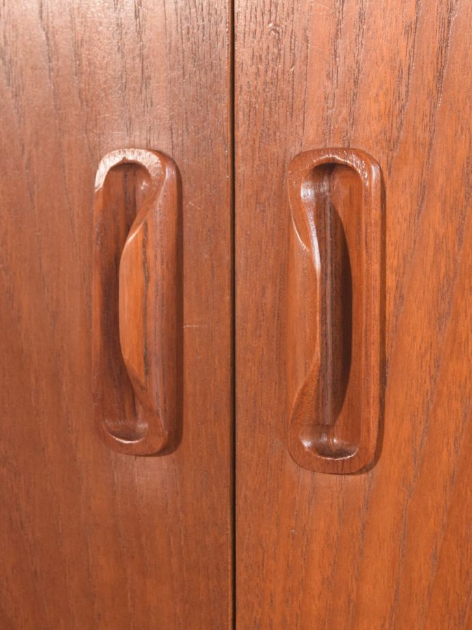 ビンテージ家具の木目