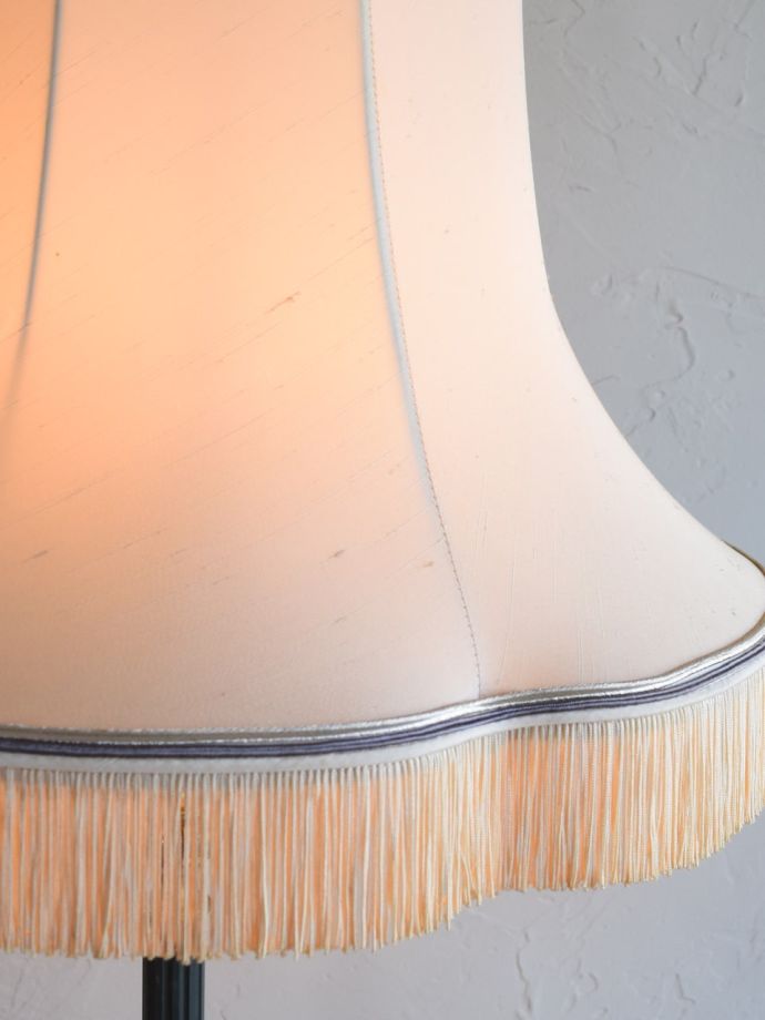 大切に使い続けられたオリジナルのシェード