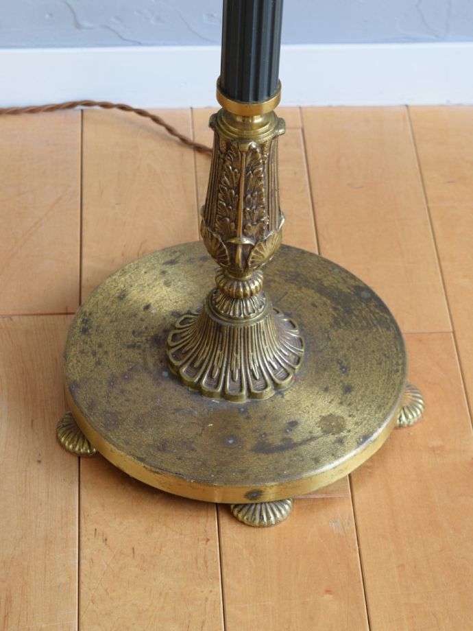 フロアランプの土台