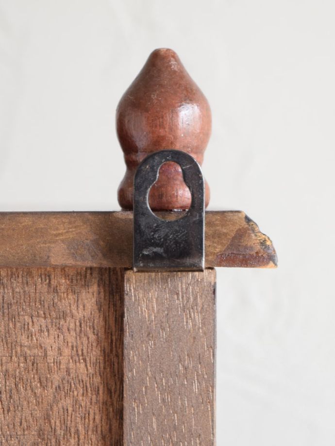 ウォールキャビネットのフック