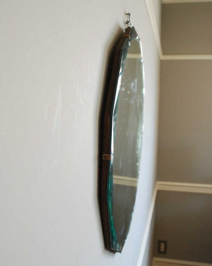 アンティーク ミラー（鏡）　アンティーク雑貨　キラキラ輝くイギリスのアンティークカッティングミラー。厚みが違いますアンティークなので多少のキズ・汚れがある場合がありますがキレイなものを買い付けてきました。(k-3271-z)