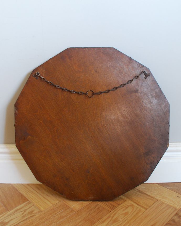 アンティーク ミラー（鏡）　アンティーク雑貨　キラキラ輝くイギリスのアンティークカッティングミラー。裏側を見てみると…修復の際、金具をしっかり取り付けたので安心してお使い下さい。(k-3271-z)