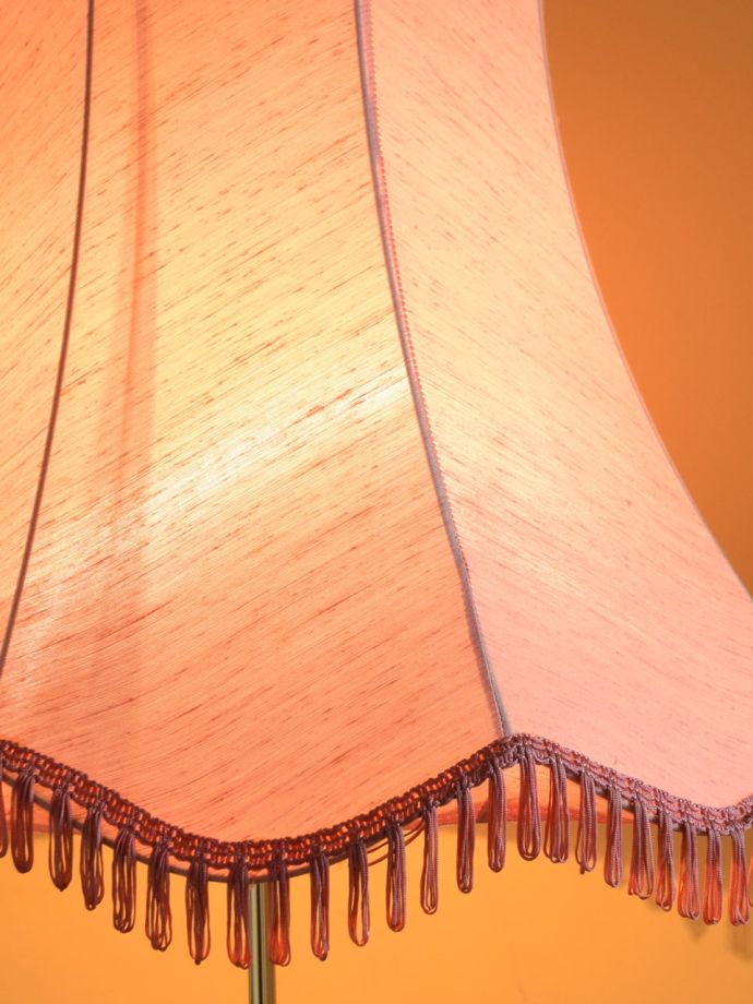 大切に使い続けられたオリジナルのシェード