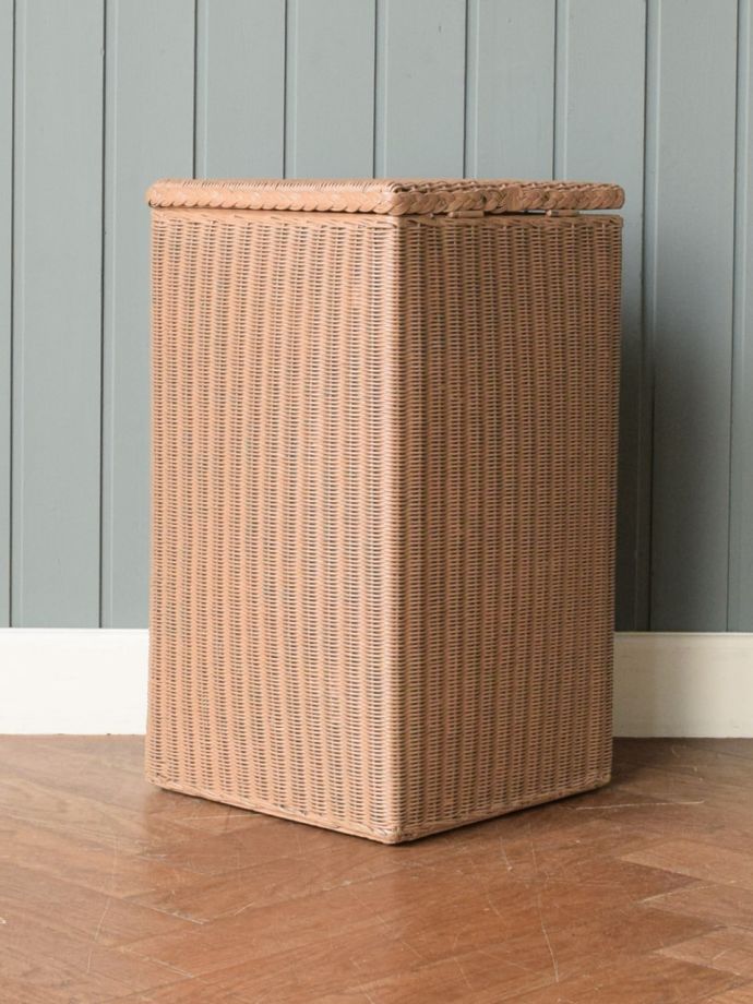 英国アンティークのロイドルームボックス、スクエア型のおしゃれな