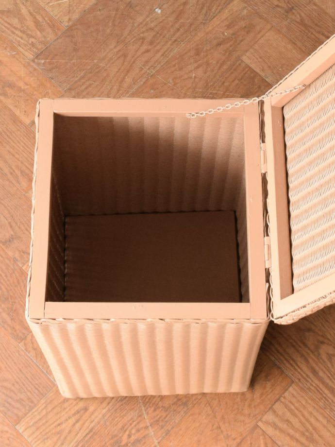 ロイドルームボックスの中