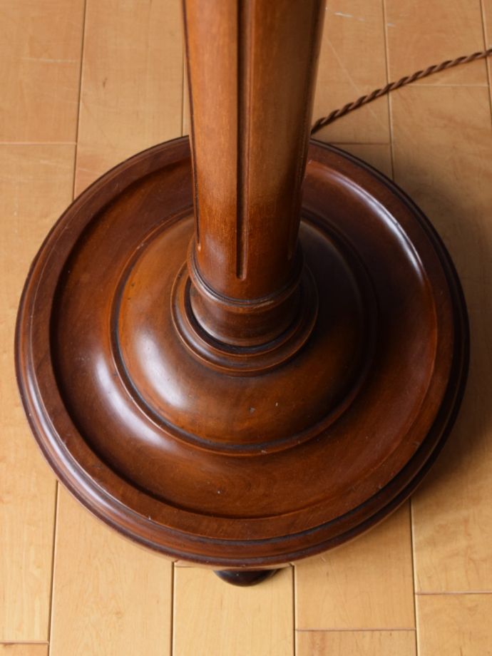 フロアランプの土台