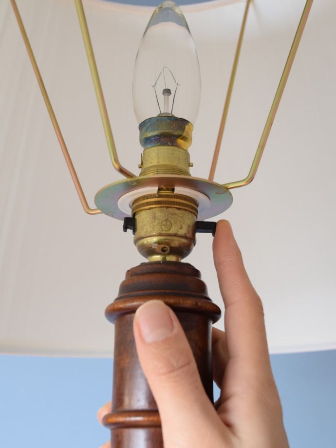 フロアランプのスイッチ