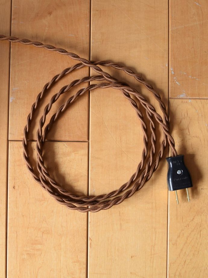 フロアランプのコード