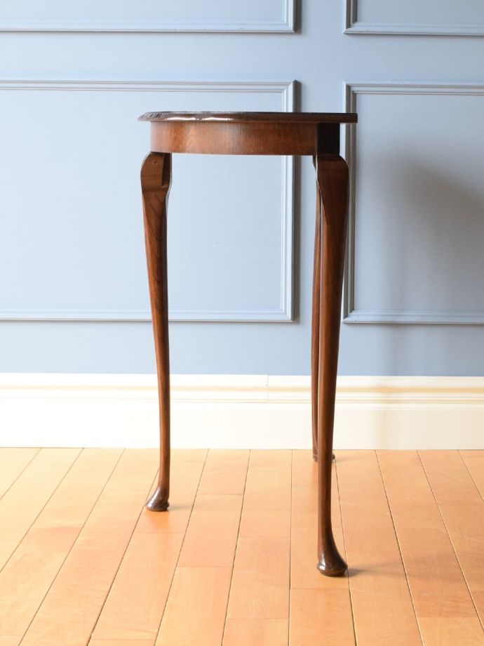 コンソールテーブルの側面