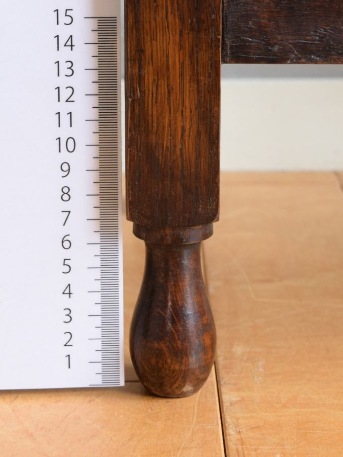 アンティーク家具の脚