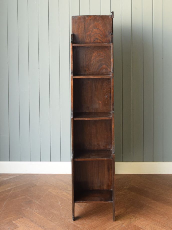 キャビネットの側面