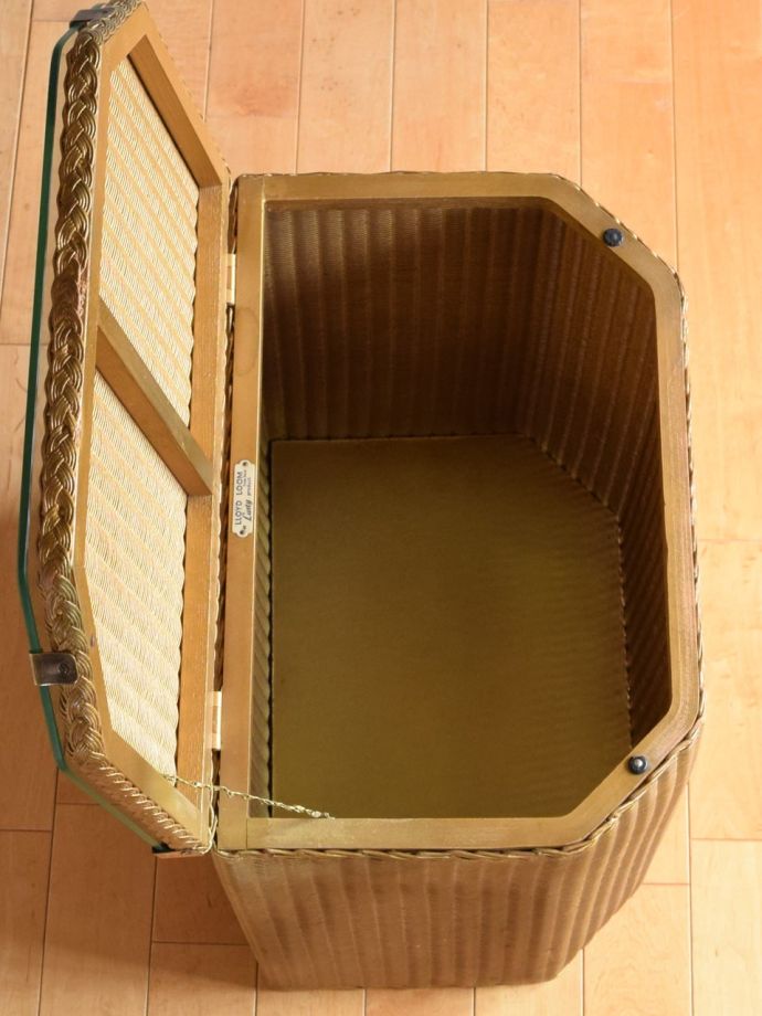 ロイドルームボックスの中