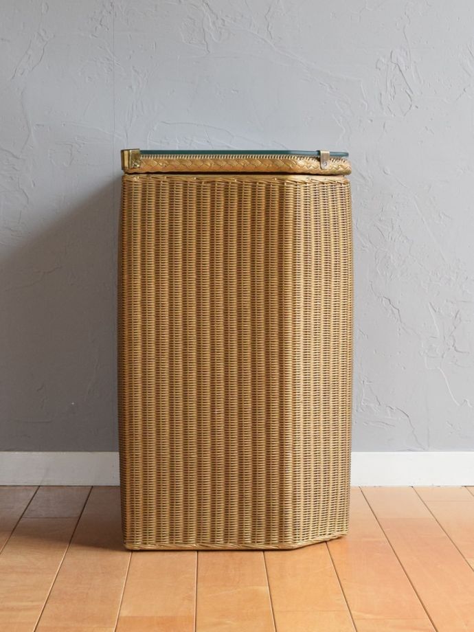 ロイドルームボックスの側面