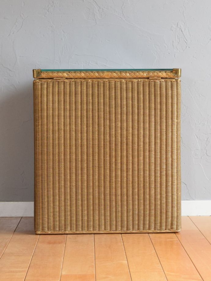 アンティークロイドルームボックスの後ろ姿