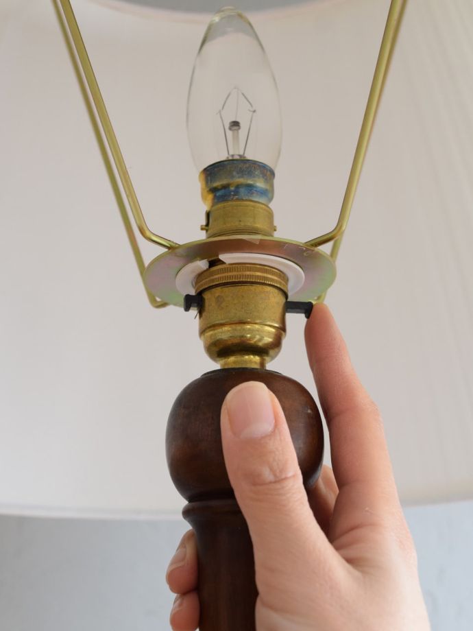 フロアランプのスイッチ