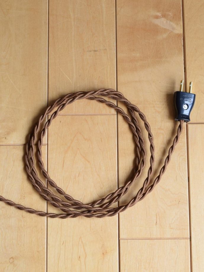 フロアランプのコード