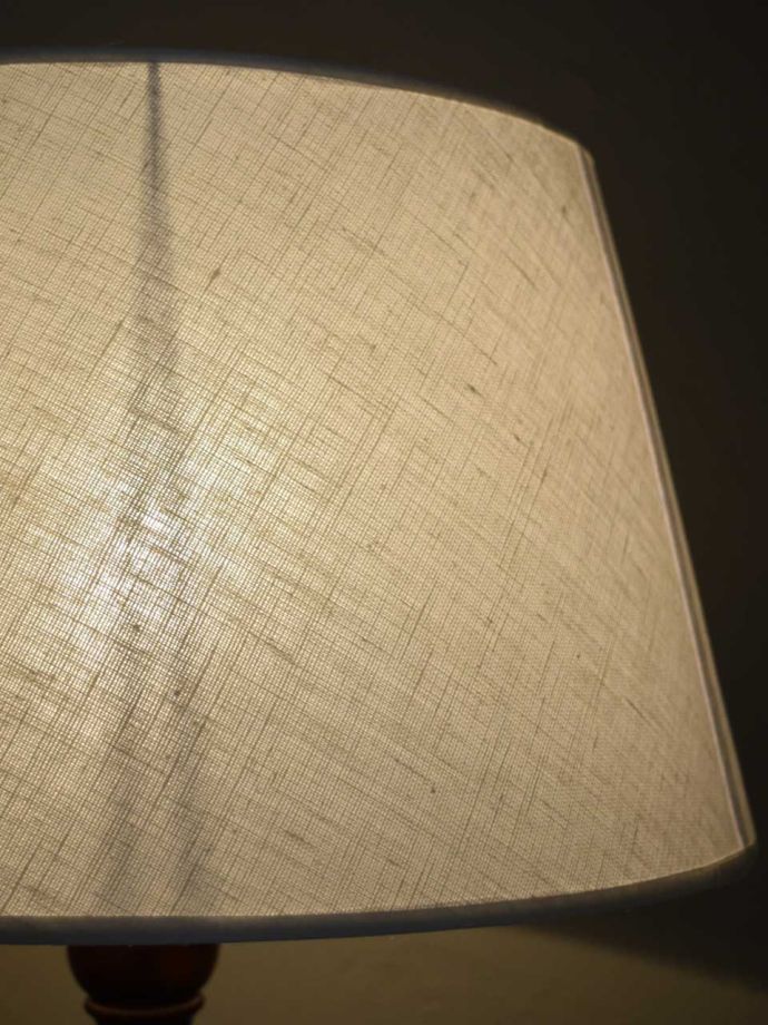 フロアランプのシェード