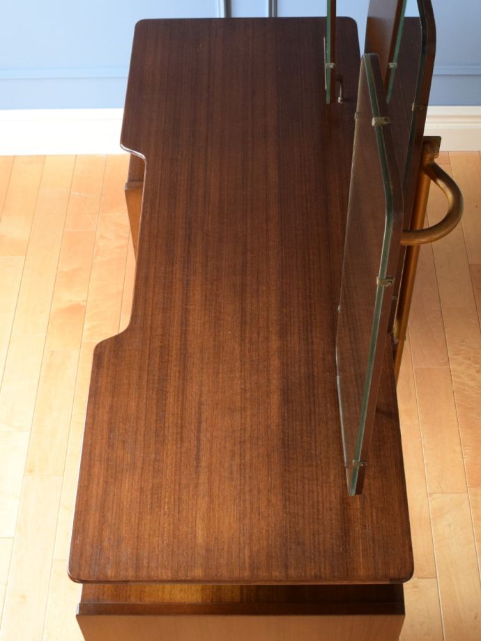 G-planのビンテージ家具の天板