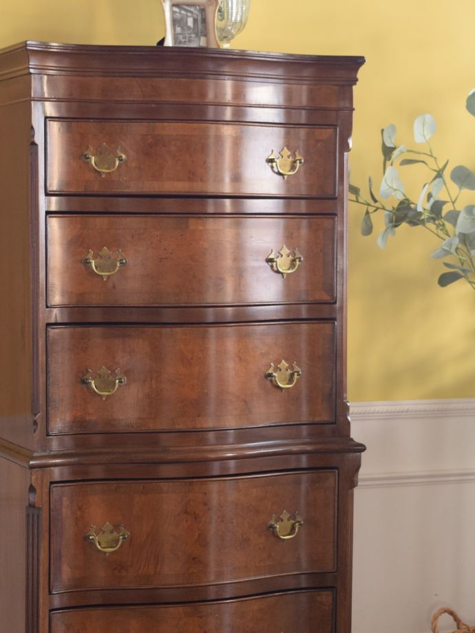 アンティークチェストの美しい木目