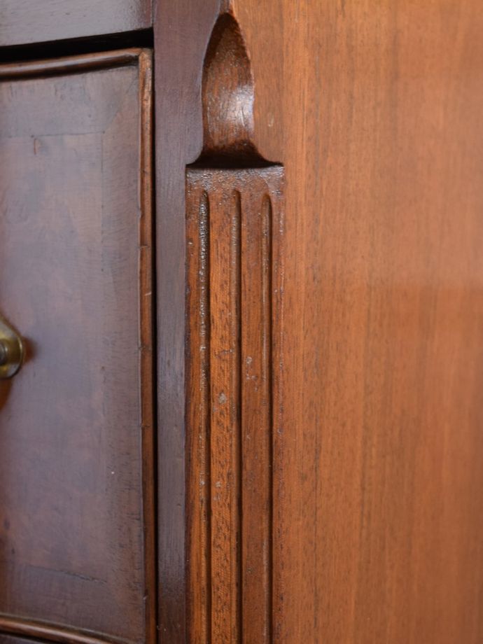 アンティークチェストの装飾