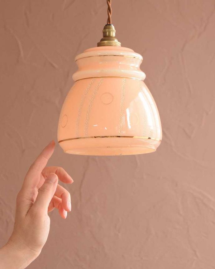 ペンダントライト　照明・ライティング　明かりがこぼれるアンティークガラスシェード(コード・シャンデリア電球・ギャラリーなし)。。(k-3295-z)