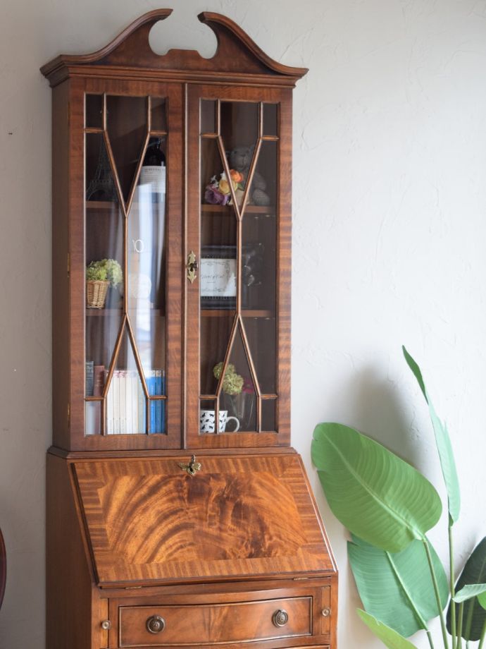 アンティーク家具らしさが漂うビューロー