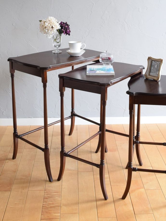 おしゃれなネストテーブル