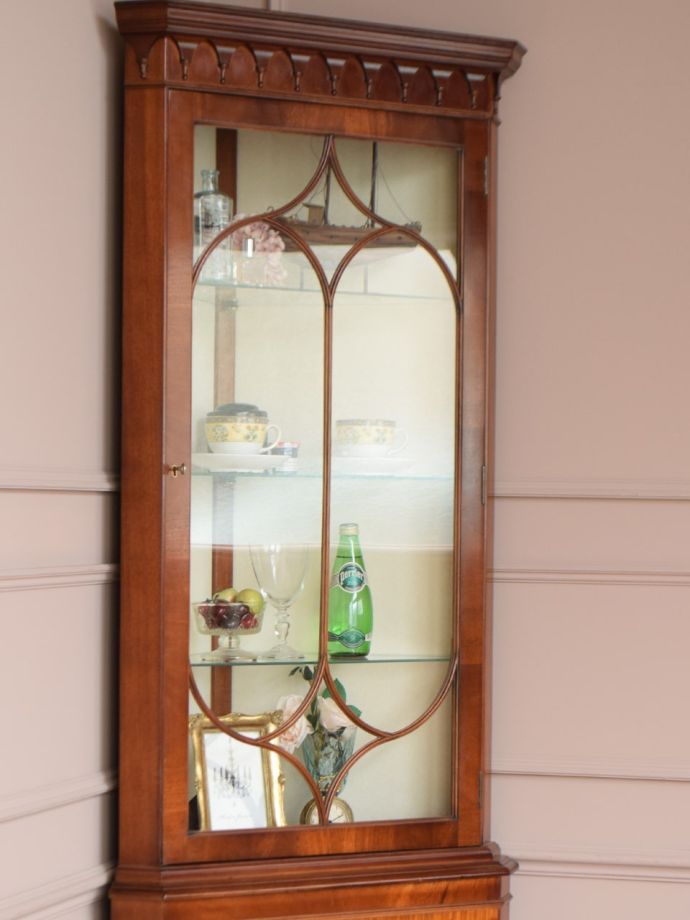 アンティークガラスの扉