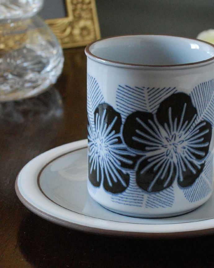 Hornsea（ホーンジー）　アンティーク雑貨　イギリスのビンテージ食器、ホーンジー社のHarmony（ハーモニー）のカップ＆ソーサー。南国のお花が咲くホーンジーホーンジーのデザインの中ではめずらしい「HARMONY」シリーズ。(k-3301-z)